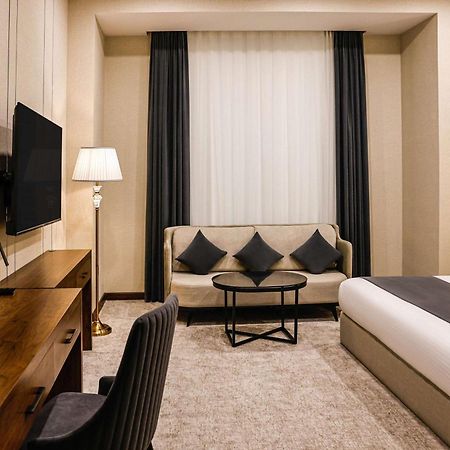 Wyndham Garden Tashkent Exterior foto